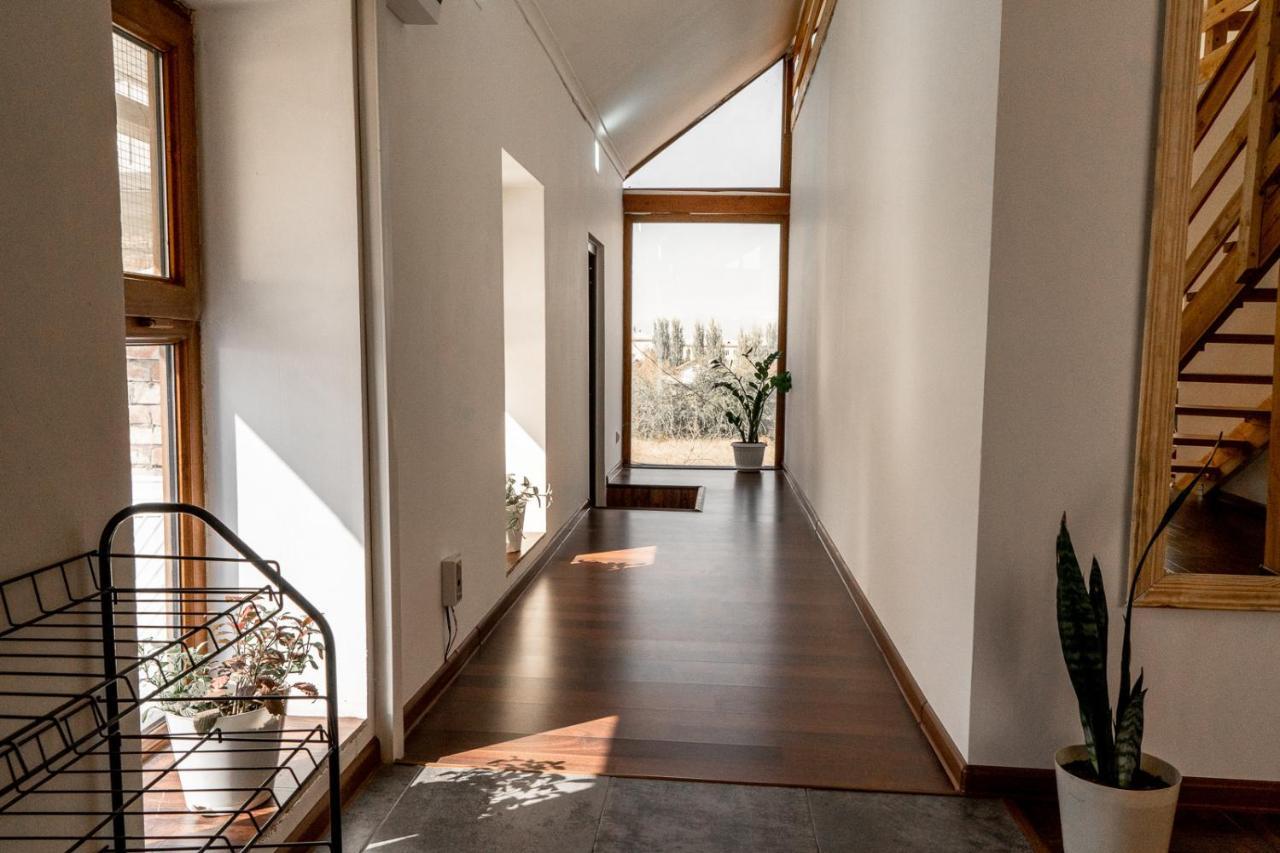 Modern Loft Lighthouse Vandrerhjem Karakol Eksteriør bilde